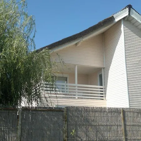 Vila Dina *